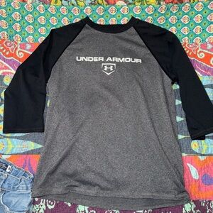 Boys Under Armour baseball shirt youth medium